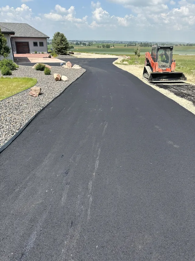 Residential Asphalt Paving Services: Driveway Solutions Built to Last